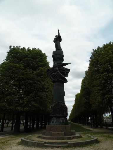  monument dédié à Adam Mickiewicz,  par Bourdelle, cours Albert 1er